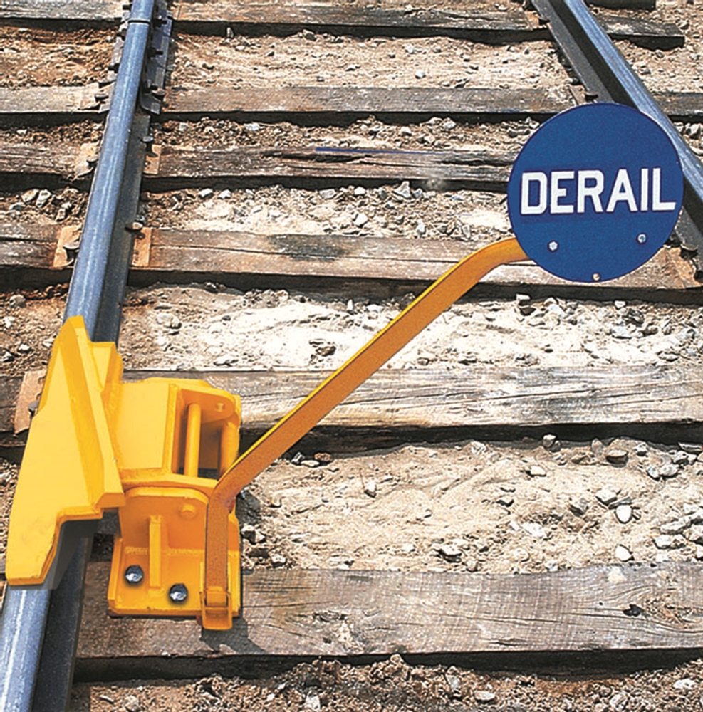 DR-1 One Way Left Throw 
One-Way Hinged   
FOR FREIGHT CARS and LOCOMOTIVES 
For rails 60 lbs. and heavier. Derails are sized to fit a specific rail height, including thickness of tie plate.
Weight 156 lbs